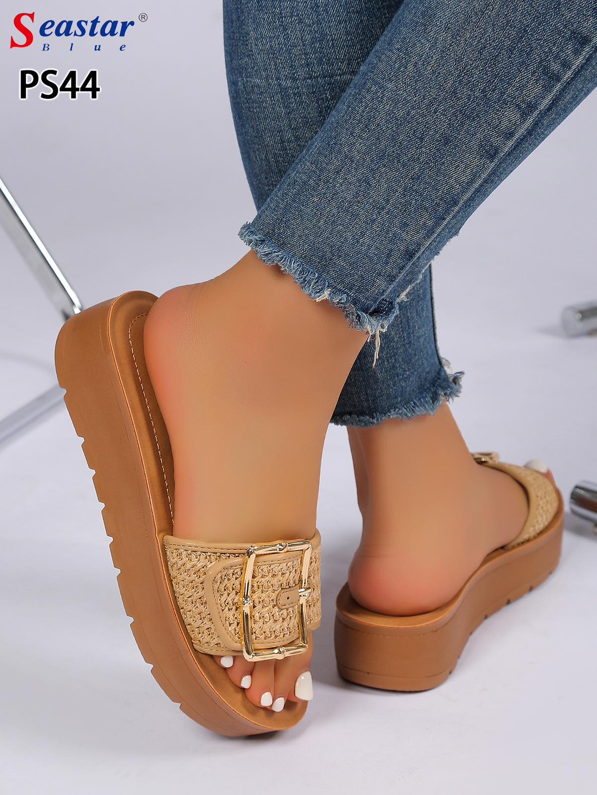 Klapki damskie Roz 36-41 / 12 par